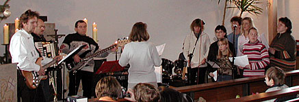 Die Kirchenband bei ihrem ersten Auftritt