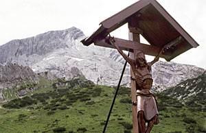 Kreuz vor Alpspitze